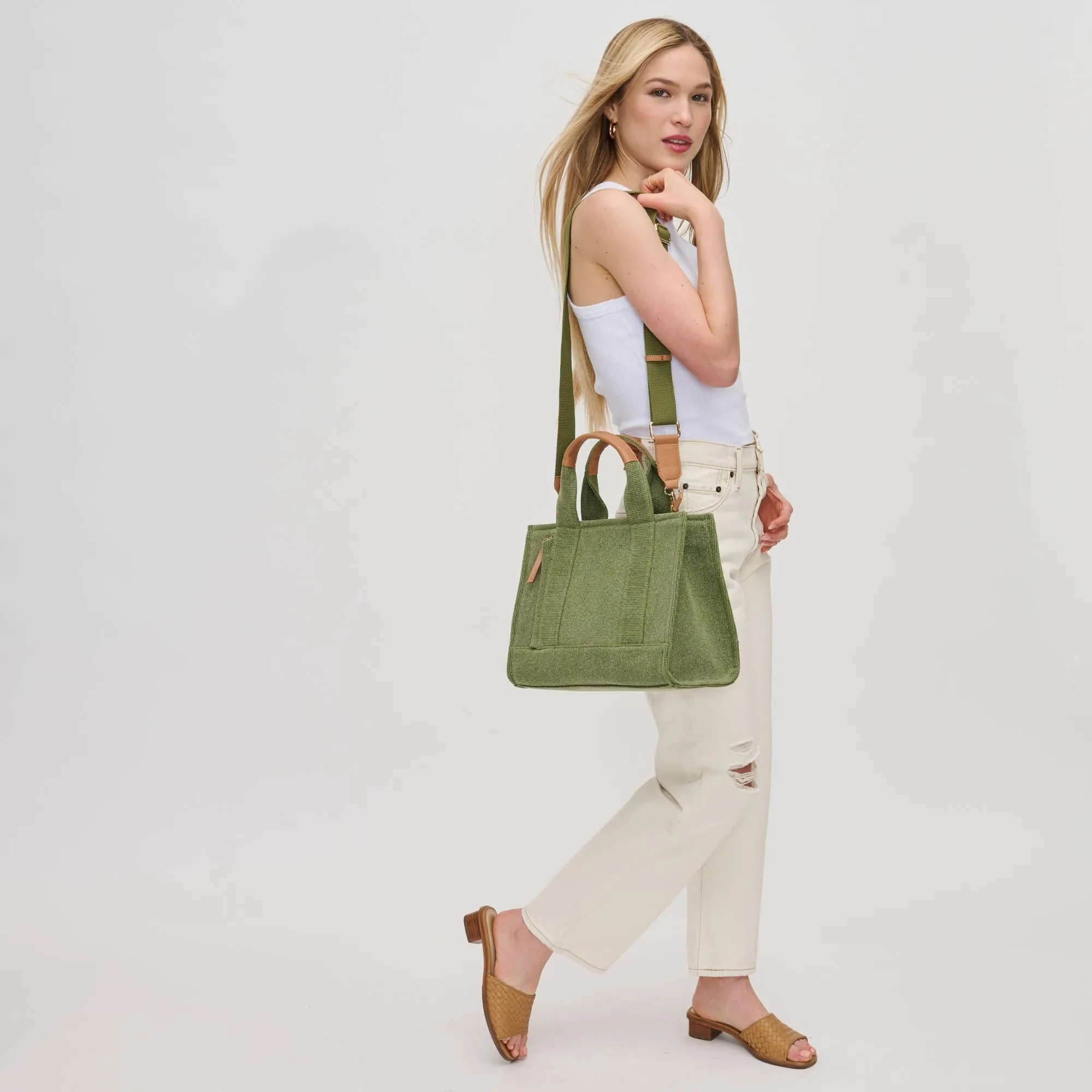 Alana Satchel