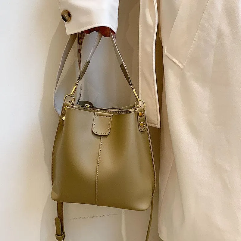 French Minority Design Wide Shoulder Strap Bucket Bag